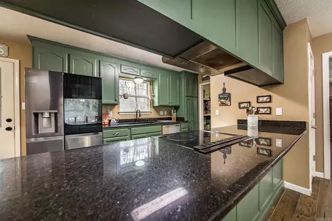Kitchen - 22 Primrose Ln, Greenbrier, AR 72058 photo 1 of 3