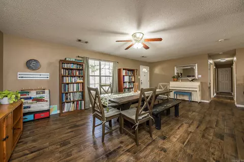 Dining - 22 Primrose Ln, Greenbrier, AR 72058 photo 3 of 4