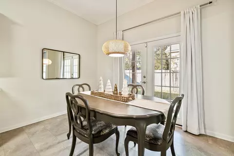 Dining - 6121 Westminster, Benton, AR 72019 photo 2 of 3