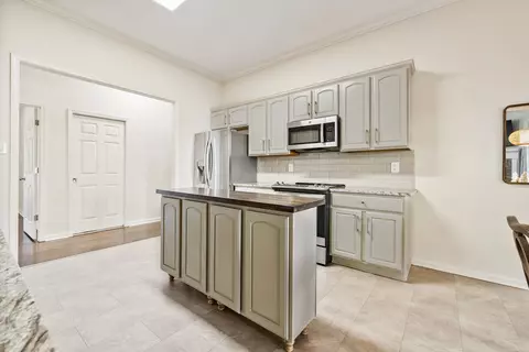 Kitchen - 6121 Westminster, Benton, AR 72019 photo 2 of 5