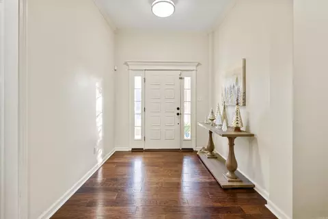 Entry Way - 6121 Westminster, Benton, AR 72019 photo 1 of 1