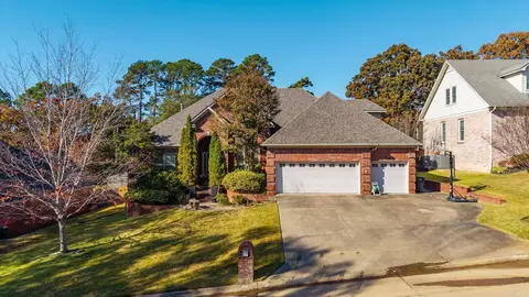 4214 Stoneview Ct, Little Rock, AR 72212