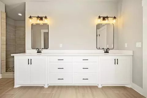 Bath - 9714 Gunter Loop, Benton, AR 72019 photo 6 of 9