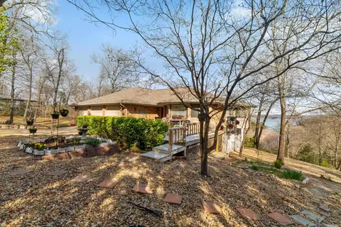 127 Concord Pl, Bull Shoals, AR 72619