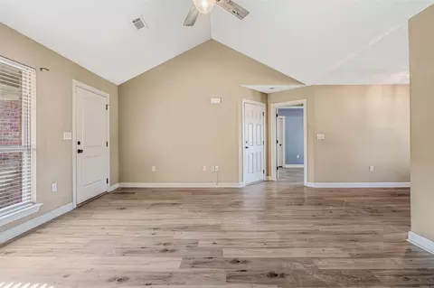 Living - 53 Eaglebrook, Conway, AR 72032 photo 1 of 5