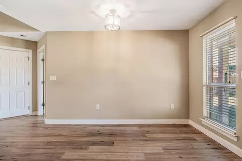 Living - 53 Eaglebrook, Conway, AR 72032 photo 5 of 5