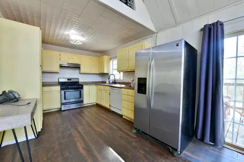 Kitchen - 183 Polk Road 68, Mena, AR 71953 photo 1 of 2