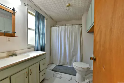 Bath - 183 Polk Road 68, Mena, AR 71953 photo 1 of 2