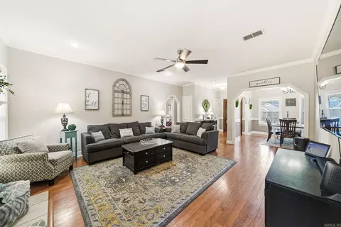 Living - 43 Gleneagle Dr, Cabot, AR 72023 photo 1 of 2
