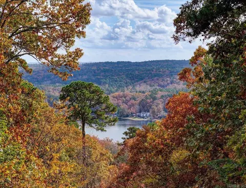 9 Sur Ln, Hot Springs Village, AR 71909