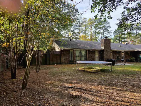 Exterior - 12 Elmwood Cir, Pine Bluff, AR 71603 photo 8 of 11