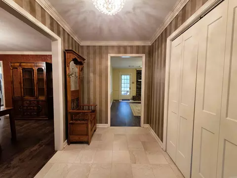 Entry Way - 12 Elmwood Cir, Pine Bluff, AR 71603 photo 1 of 1