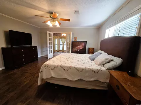 Bedroom - 12 Elmwood Cir, Pine Bluff, AR 71603 photo 3 of 7