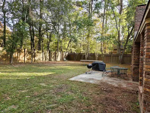 Exterior - 12 Elmwood Cir, Pine Bluff, AR 71603 photo 9 of 11