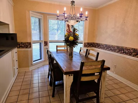 Dining - 12 Elmwood Cir, Pine Bluff, AR 71603 photo 5 of 5
