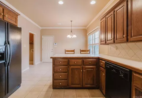 Kitchen - 4012 Mockingbird Cv, Benton, AR 72015 photo 2 of 5