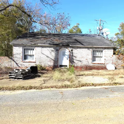 103 5th St, Rison, AR 71665