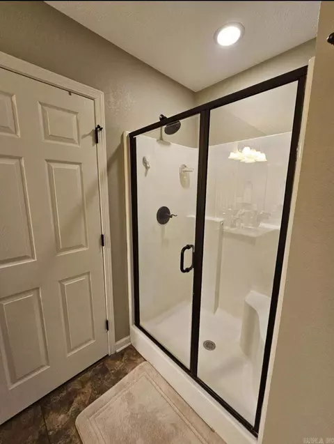 Bath - 709 Mango Loop, Austin, AR 72007 photo 2 of 2