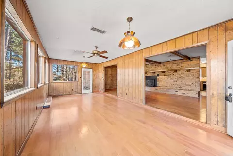 Living - 115 Heritage Pl, De Queen, AR 71832 photo 2 of 6