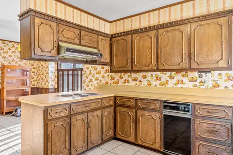 Kitchen - 115 Heritage Pl, De Queen, AR 71832 photo 2 of 5