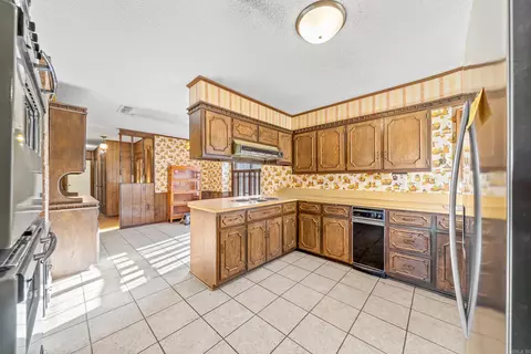 Kitchen - 115 Heritage Pl, De Queen, AR 71832 photo 1 of 5