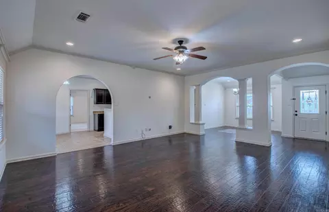 Living - 83 Earnhardt Cir, Cabot, AR 72023 photo 3 of 4