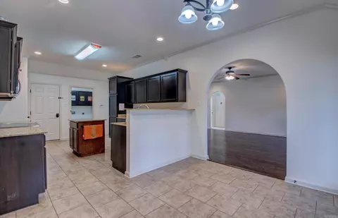 Entry Way - 83 Earnhardt Cir, Cabot, AR 72023 photo 7 of 8