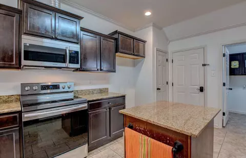 Kitchen - 83 Earnhardt Cir, Cabot, AR 72023 photo 4 of 4