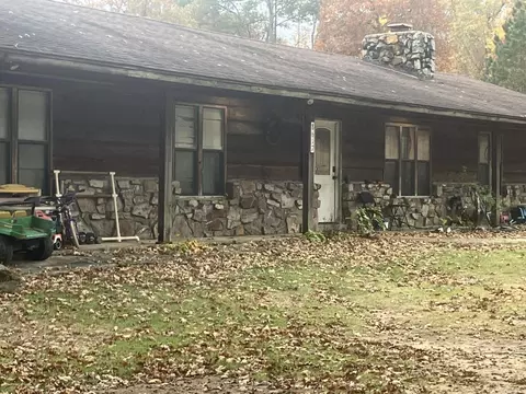 8617 Pawnee Dr, Benton, AR 72019