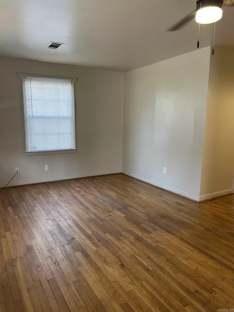 5 Phyllis St, Pine Bluff, AR 71602 photo 4