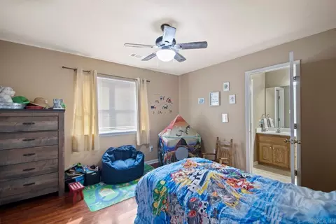 Bedroom - 2804 Falcon Ct, Benton, AR 72015 photo 2 of 5