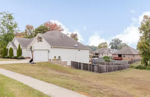 1002 Hunter Lee Dr, Bryant, AR 72022 photo 3