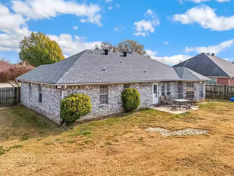 Exterior - 425 Cheyenne Ln, Conway, AR 72032 photo 4 of 5