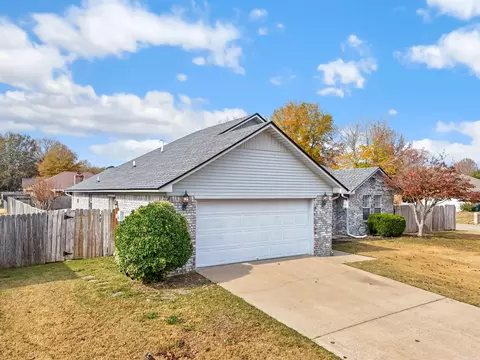 Exterior - 425 Cheyenne Ln, Conway, AR 72032 photo 2 of 5