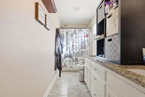 Entry Way - 417 S Shady, Benton, AR 72015 photo 2 of 2