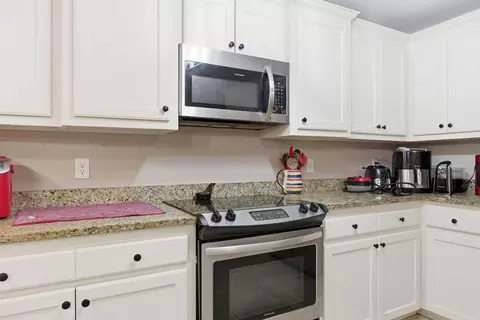 Kitchen - 417 S Shady, Benton, AR 72015 photo 4 of 4