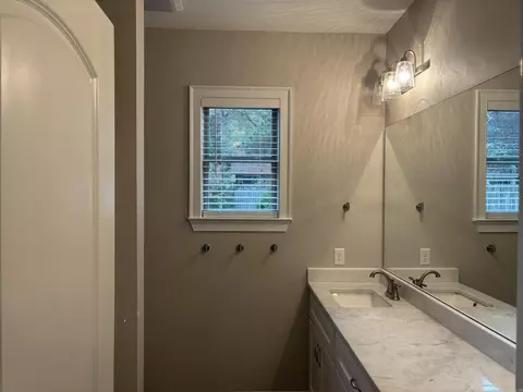 Bath - 2850 Carmichael Dr, Conway, AR 72034 photo 1 of 3
