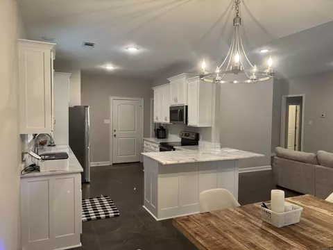 Kitchen - 2850 Carmichael Dr, Conway, AR 72034 photo 3 of 4