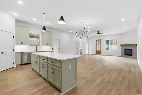 Living - 12 Pasley Park, Bryant, AR 72022 photo 4 of 7