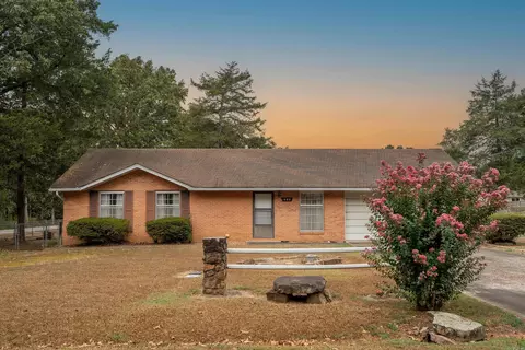 402 Hill Crest Dr, Heber Springs, AR 72543
