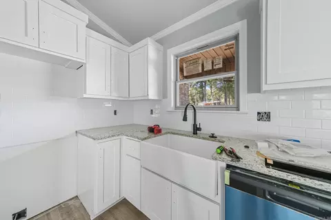 Kitchen - 710 Moon Rd, Ward, AR 72176 photo 2 of 2