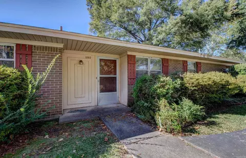 1307 Hillcrest, Conway, AR 72034 photo 4