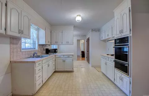 1307 Hillcrest, Conway, AR 72034 photo 23
