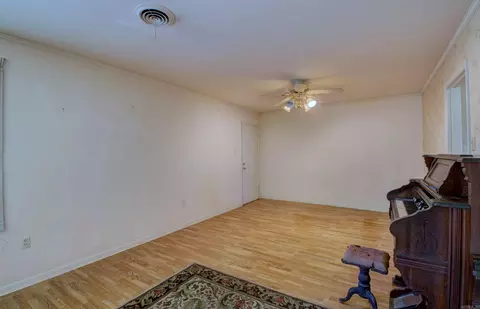 1307 Hillcrest, Conway, AR 72034 photo 12