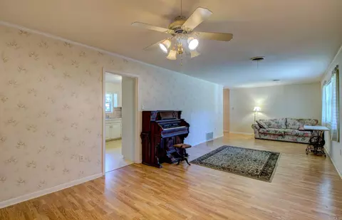 1307 Hillcrest, Conway, AR 72034 photo 13