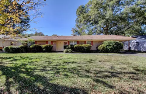 1307 Hillcrest, Conway, AR 72034 photo 2