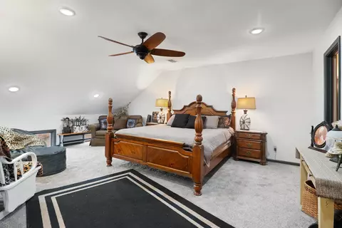 Bedroom - 45 Bluff Rd, Hardy, AR 72542 photo 2 of 3