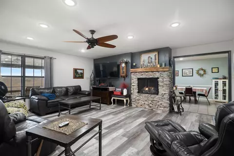 Living - 45 Bluff Rd, Hardy, AR 72542 photo 1 of 2