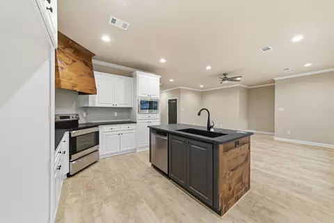 Kitchen - 220 Heather Loop, Beebe, AR 72012 photo 6 of 8