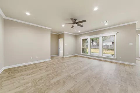 Living - 220 Heather Loop, Beebe, AR 72012 photo 2 of 5